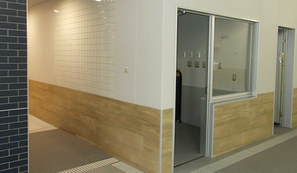 監視室（コントローラー設置）