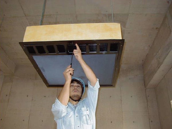 吸気グリル取付