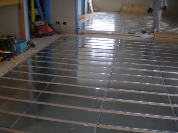 保護カバー+蓄熱マット敷設